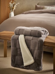 Jasper Checkerboard Cosy Fleece Reverse Throw - Imagem 2 de 5
