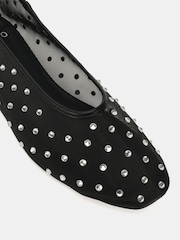 Zapatos planos estilo bailarinas de malla con pedrería Hannah de Novo - Imagen 5 de 6