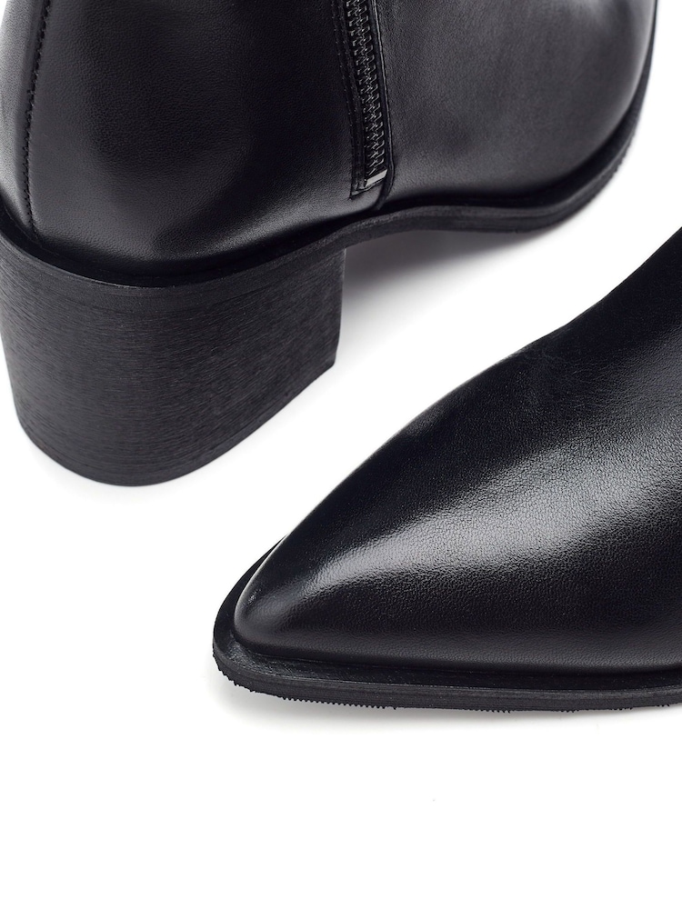Moda in Pelle Perth Pointed Toe Zip Detail Leather Boots - Image 4 of 4