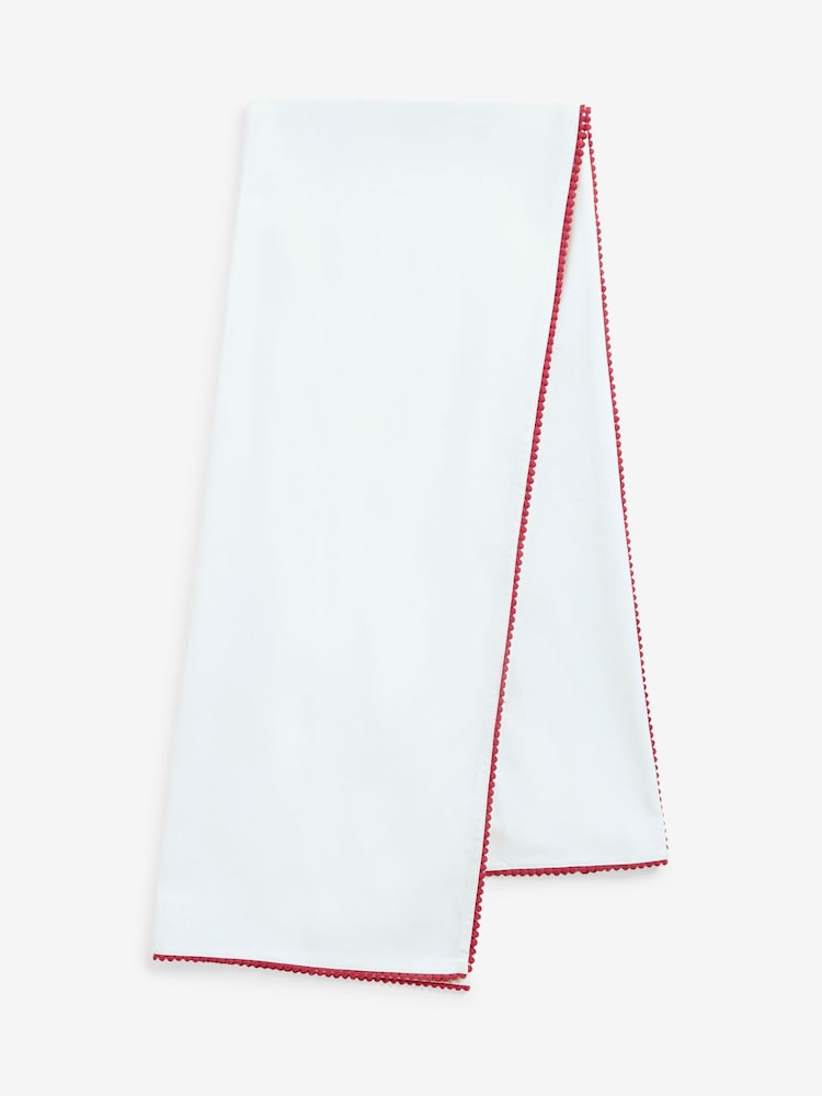 White Wiggle Trim Table Cloth - Image 4 of 4 White Wiggle Trim Table Cloth - Image 4 of 4