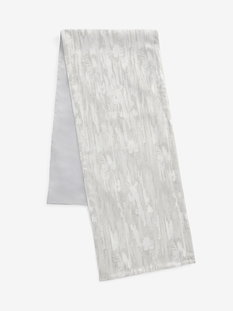 Silver Table Runner - Image 3 of 3 Silver Table Runner - Image 3 of 3