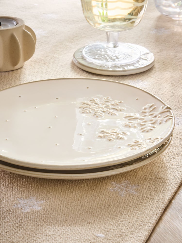 Set of 2 Natural Christmas Snowflake Side Plates - Image 2 of 4
