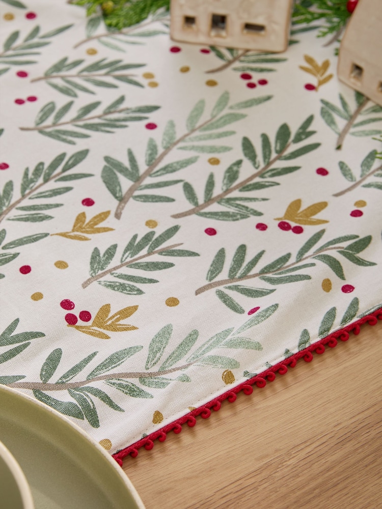 Natural Christmas Mistletoe Table Runner - Image 4 of 4