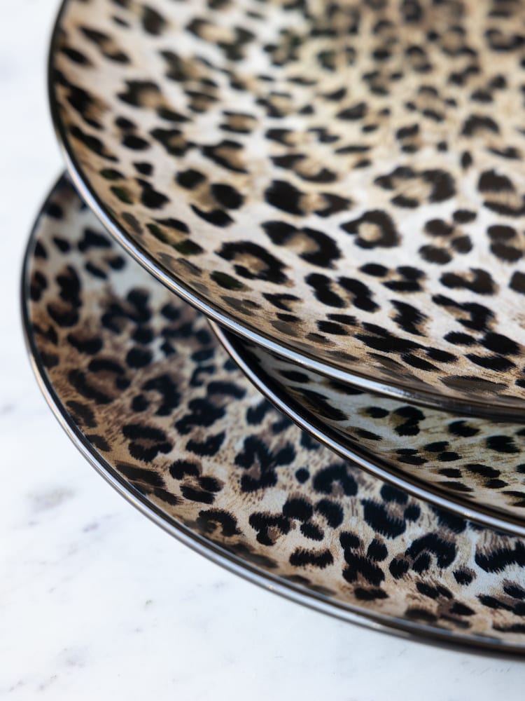 Rockett St George Set of 4 Leopard Love Print Dinner Plates - Image 2 of 3 Rockett St George Set of 4 Leopard Love Print Dinner Plates - Image 2 of 3