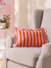 Lucy Tiffney Campion Floral Print Scallop Edge Cushion - Imagen 2 de 3