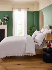 Juego de funda de edredón y funda de almohada con lunares festoneado de 200 hilos Jester de Nina Campbell - Imagen 2 de 5