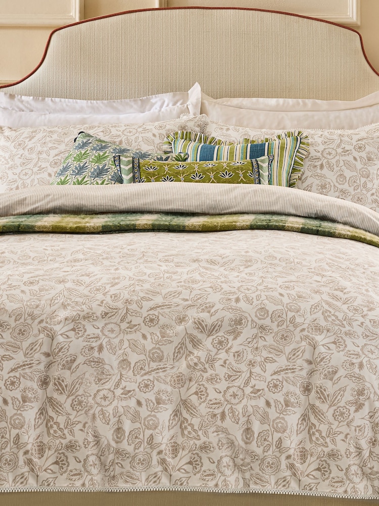 Nina Campbell Natural Loretta 200 Thread Count Duvet Cover and Pillowcase Set - Image 2 of 5