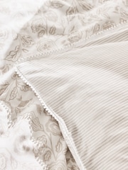 Nina Campbell Natural Loretta 200 Thread Count Duvet Cover and Pillowcase Set - Image 4 of 5