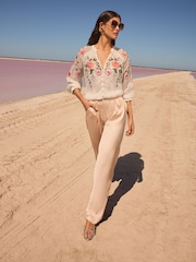 Elfenbein - V&A I Love & Roses Floral Print Embroidered Metallic 3/4 Sleeve V-Neckline Blouse - Image 3 of 4