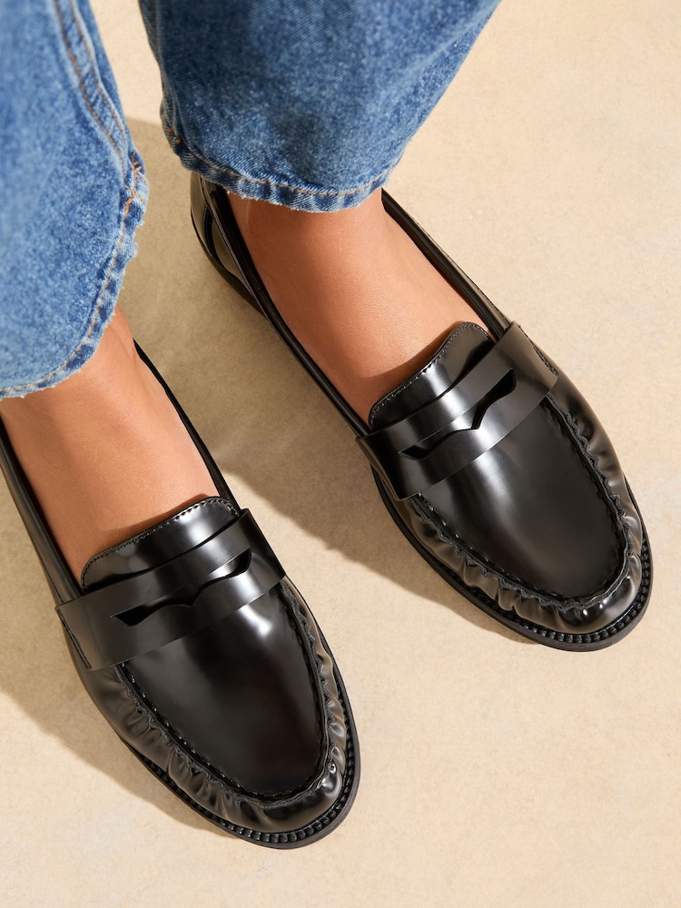 Friends Like These Flat Ruched Comfort Slip On Patent Faux Leather Penny Loafers - Slika 2 iz 4 Friends Like These Flat Ruched Comfort Slip On Patent Faux Leather Penny Loafers - Slika 2 iz 4