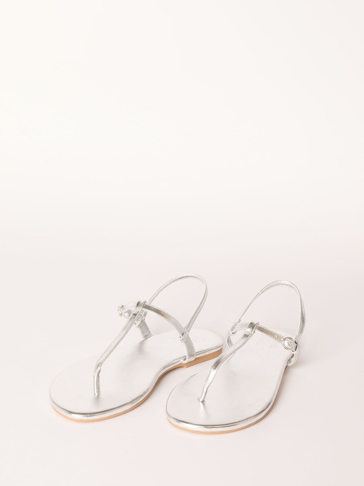 Argent - Friends Like These toe string T Bar Sandales à similicuir - Image 3 of 5