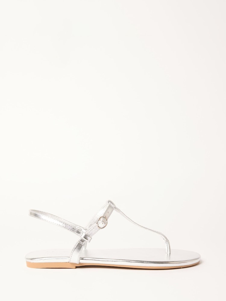 Argent - Friends Like These toe string T Bar Sandales à similicuir - Image 5 of 5