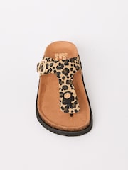 Friends Like These Animal Toe Thong Comfort Footbed Flat Sandals - Image 4 of 5
