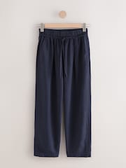 Marine - Hose mit Barrel-Hosenbein aus Leinenmischung mit Bindegürtel - Bild 1 von 3