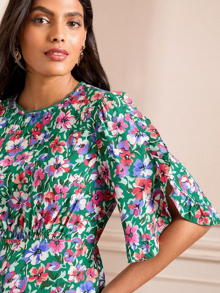 Love & Roses Bedrucktes Freizeit-Top mit Rüschendetails und Rundhalsausschnitt - Bild 2 von 4