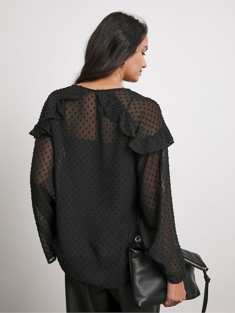 Blusa negra de gasa con diseño de tela dobby de Joanna Hope - Imagen 2 de 4 Blusa negra de gasa con diseño de tela dobby de Joanna Hope - Imagen 2 de 4