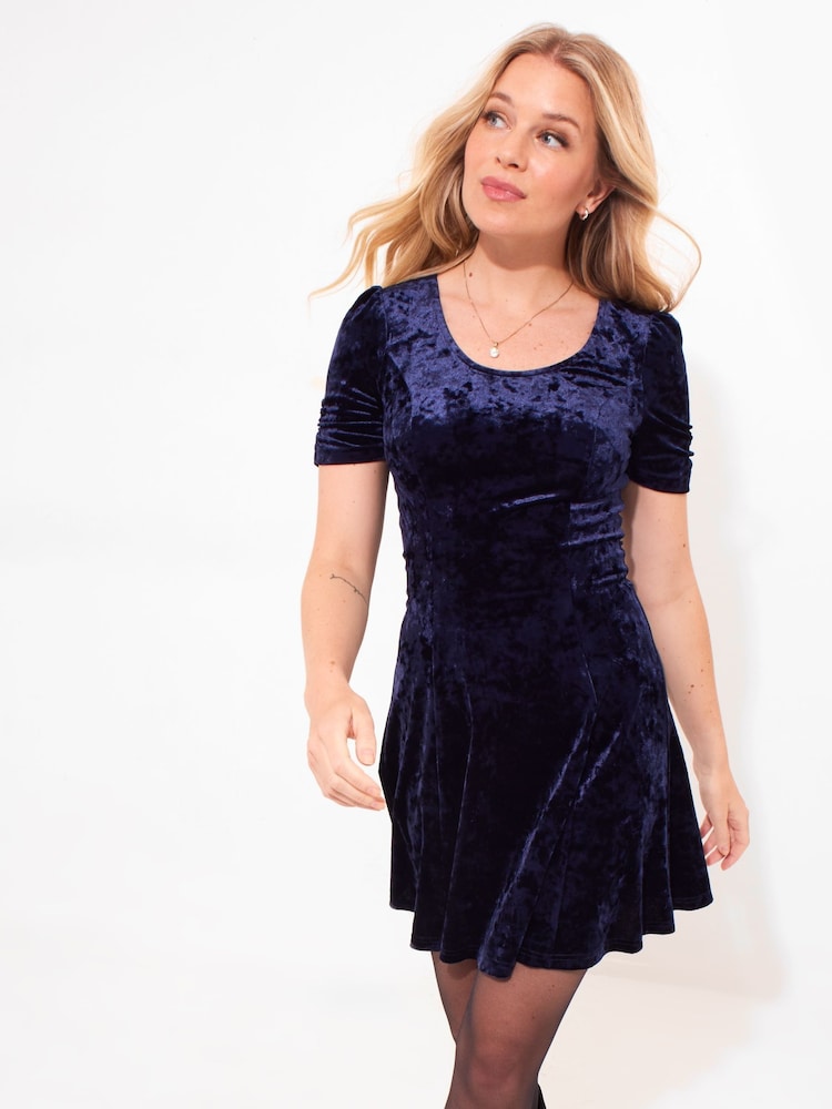 Joe Browns Skater-Minikleid aus Crushed-Samt mit Schleife hinten - Bild 2 von 6