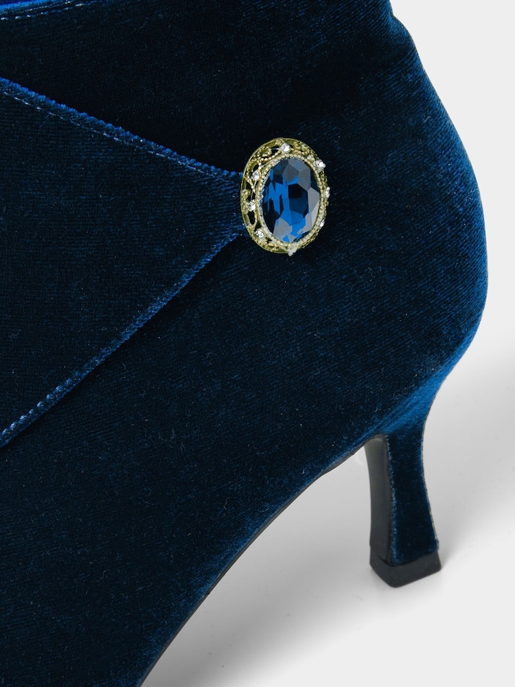 Joe Browns Glamourous Statement Jewel Button Wrap-Around Velvet Ankle gležnjarji - Slika 4 iz 4 Joe Browns Glamourous Statement Jewel Button Wrap-Around Velvet Ankle gležnjarji - Slika 4 iz 4