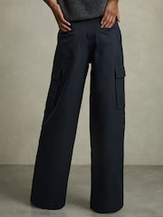 Reiss Navy Ava Cotton-Tencel Wide-Leg Combat Trousers - Image 5 of 6