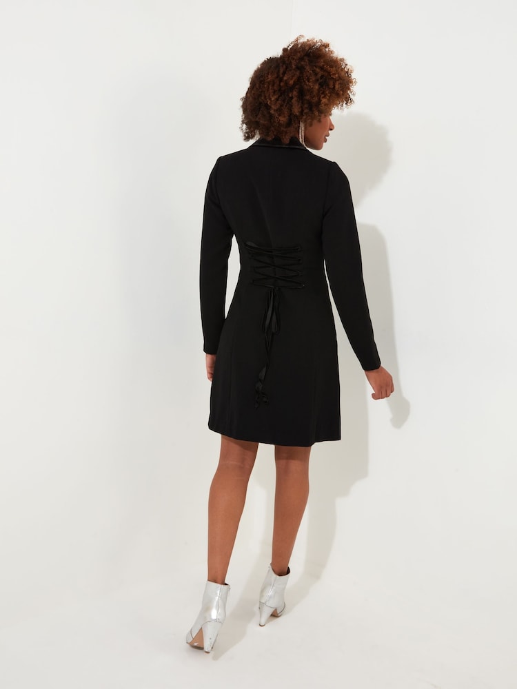 Joe Browns – langärmliges Smoking-Minikleid mit Samtbesatz - Bild 2 von 5 Joe Browns – langärmliges Smoking-Minikleid mit Samtbesatz - Bild 2 von 5