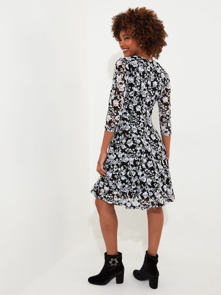 Joe Browns Floral Lace Zip V-Neck 3/4 Sleeve Skater Dress - Bild 2 von 5