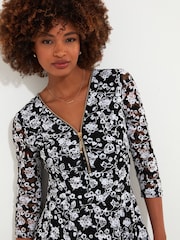 Joe Browns Floral Lace Zip V-Neck 3/4 Sleeve Skater Dress - Bild 4 von 5