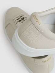 Reiss Off White Luca Tumbled Tumbled Leather Trainers - Image 5 of 5