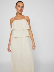 Кремовый - VILA Chiffon Ruffle Pleated Maxi Occasion Dress - Image 4 of 6