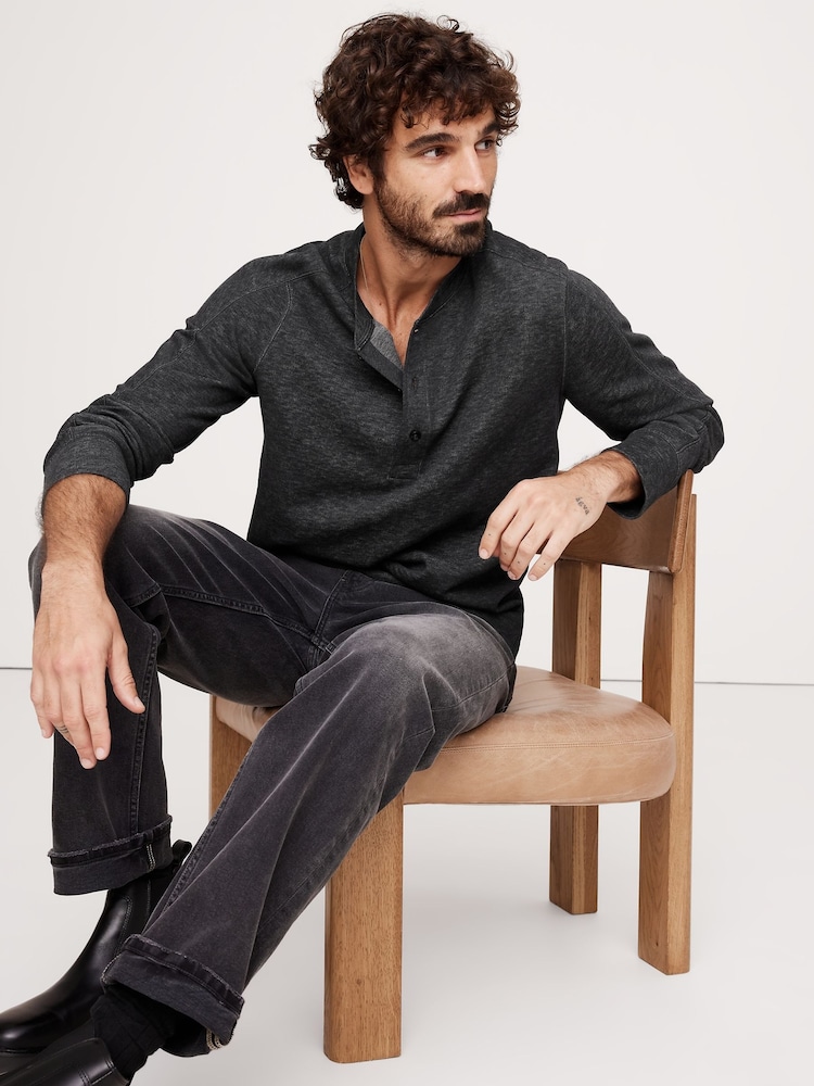 Banana Republic Grey Slub Double-Knit Henley Long Sleeve T-Shirt - Image 1 of 1 Banana Republic Grey Slub Double-Knit Henley Long Sleeve T-Shirt - Image 1 of 1
