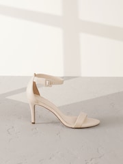 Bone Signature Premium Leather Round Toe Buckle Detail Mid Simple Sandals - Image 5 of 9