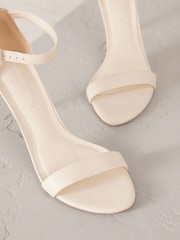 Bone Signature Premium Leather Round Toe Buckle Detail Mid Simple Sandals - Image 7 of 9