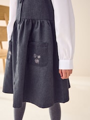 Grau - Button Front Embroidered Pinafore School Dress (3-14yrs) - Bild 5 von 9