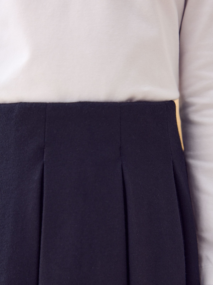 Black Pull on Jersey Stretch Pleated School Skirt (3-17yrs) - Image 4 of 4 Black Pull on Jersey Stretch Pleated School Skirt (3-17yrs) - Image 4 of 4