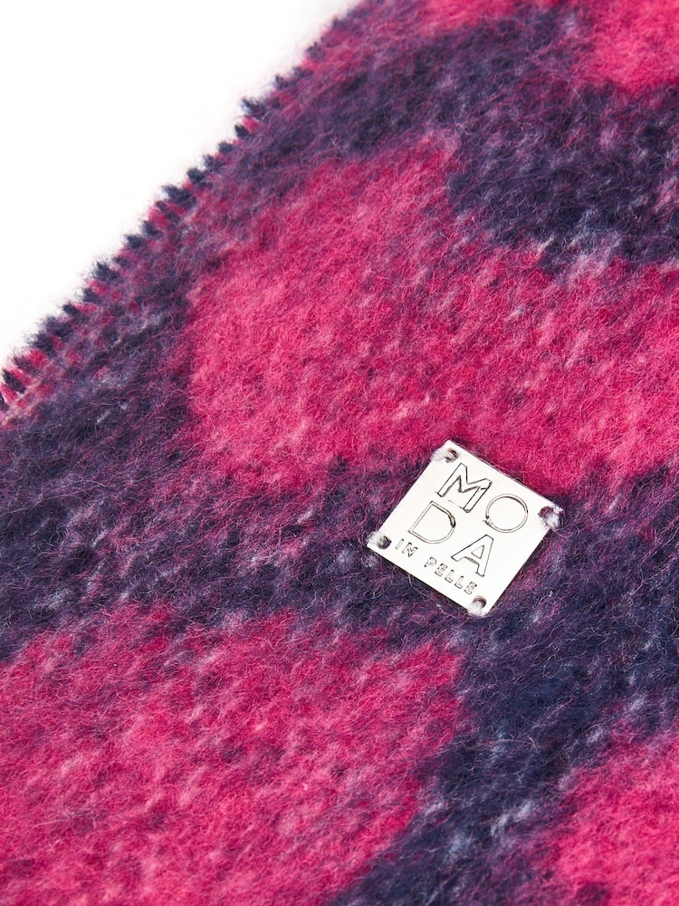 Moda in Pelle Lioniescarf Chunky Leopard Print Scarf - Image 4 of 4 Moda in Pelle Lioniescarf Chunky Leopard Print Scarf - Image 4 of 4