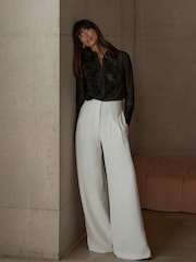 Mint Velvet – Hose mit weitem Bein und Abnähern - Bild 1 von 7