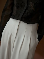 Mint Velvet – Hose mit weitem Bein und Abnähern - Bild 4 von 7