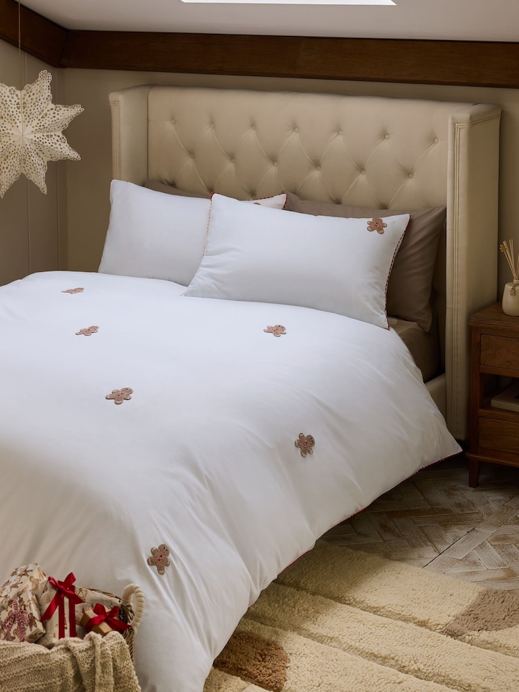Natural Cotton Christmas Gingerbread Crochet Duvet Cover and Pillowcase Set - Image 2 of 10