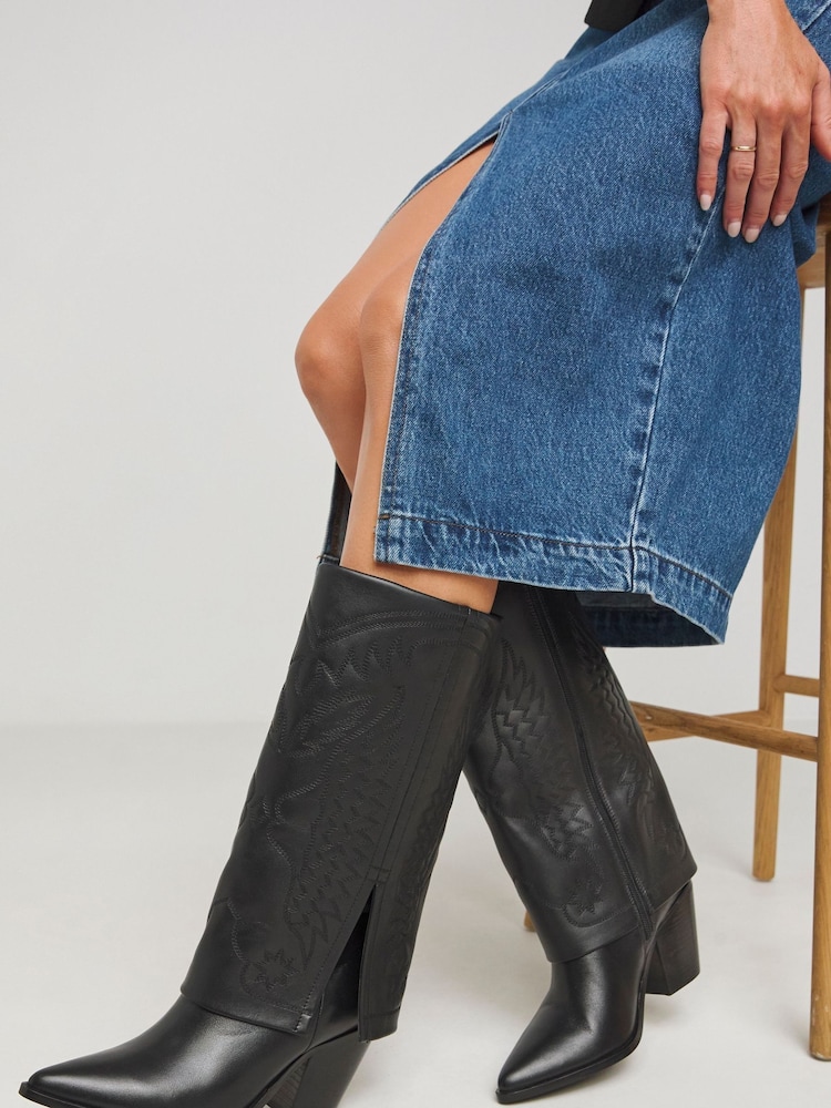 Simply Be Westernstiefel mit bestickten Manschetten in extra breiter Passform - Bild 1 von 4 Simply Be Westernstiefel mit bestickten Manschetten in extra breiter Passform - Bild 1 von 4