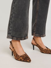 Luipaard - Simply Be Slingback Court Shoes In Wide Fit - Image 1 of 4