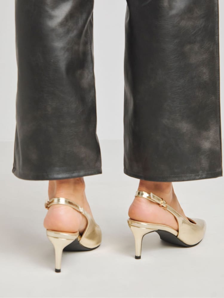 Dorado - Simply Be Slingback Court Shoes In Extra Wide Fit - Imagen 2 de 4 Dorado - Simply Be Slingback Court Shoes In Extra Wide Fit - Imagen 2 de 4