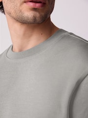 Eisgrau - Reguläre Passform - Elegantes T-Shirt aus schwerem Material und weichem Tragegefühl - Bild 5 von 9