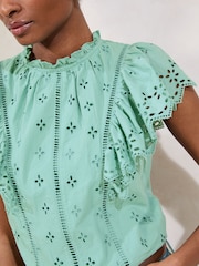 Verde - Lipsy Broderie Ruffle 100% Cotton T-Shirt - Imagen 3 de 4