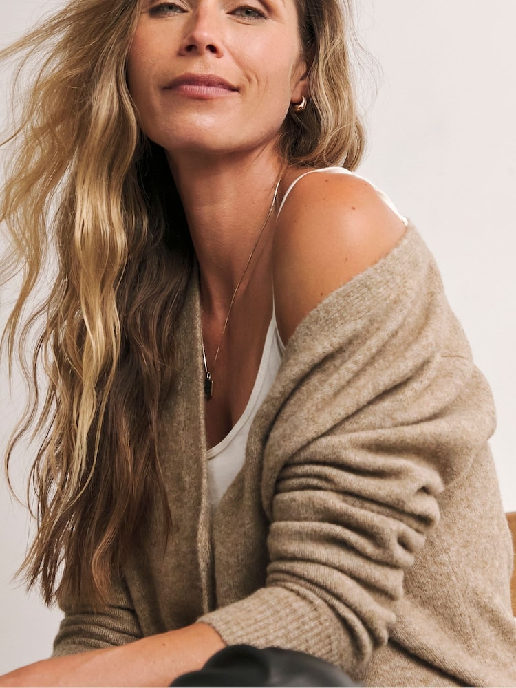 Anthology By JD Williams Brown V-Neck Cardigan - Image 4 of 4 Anthology By JD Williams Brown V-Neck Cardigan - Image 4 of 4
