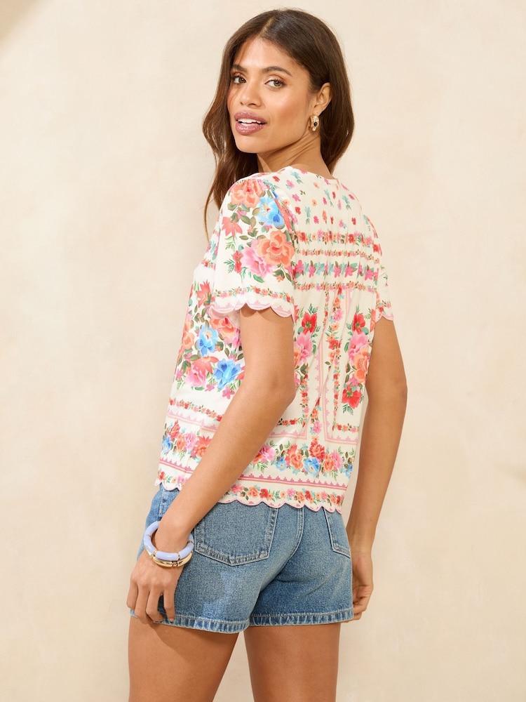 Lipsy White Printed Scallop Hem T-Shirt - Image 4 of 4