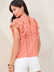 Rosa - Lipsy Broderie Ruffle 100% Cotton T-Shirt - Imagen 4 de 4