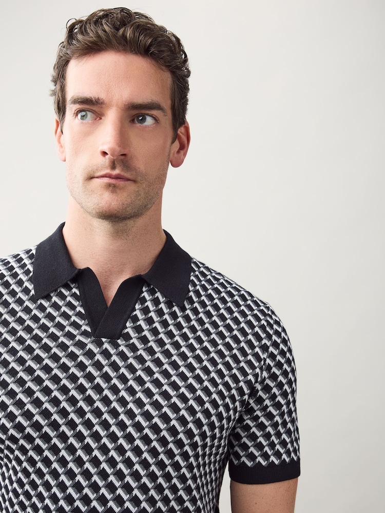 Preto/Branco - Camisas polo de malha com padrão geométrico e manga curta, corte regular - Imagem 1 de 8