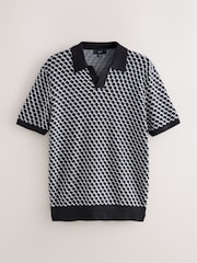 Preto/Branco - Camisas polo de malha com padrão geométrico e manga curta, corte regular - Imagem 6 de 8