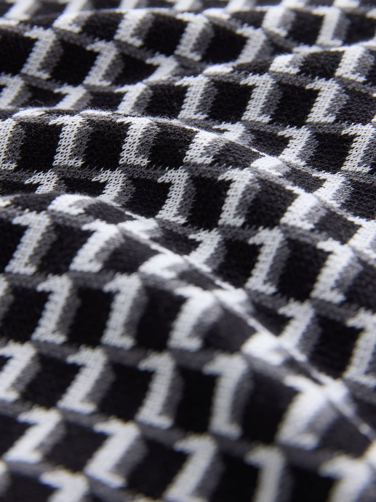 Preto/Branco - Camisas polo de malha com padrão geométrico e manga curta, corte regular - Imagem 8 de 8