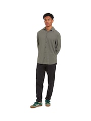 Sealskinz Green Halvergate Stretch Shirt - Image 5 of 6