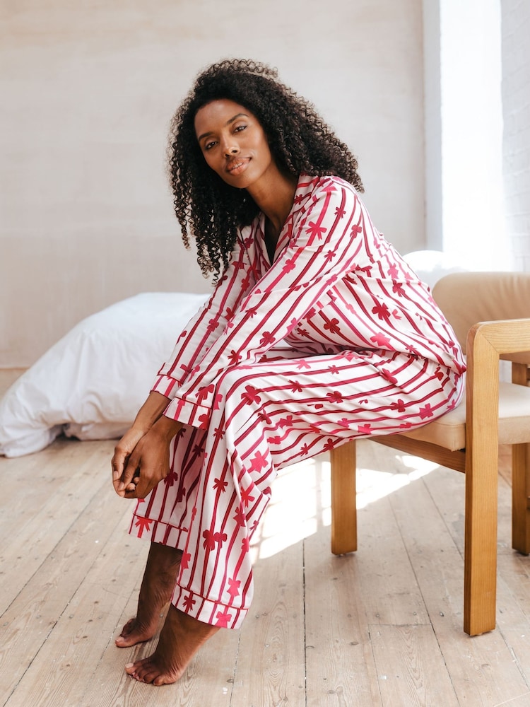 Chelsea Peers White Organic Cotton Christmas Ribbon Bow Print Long Pyjamas Set - Image 2 of 5
